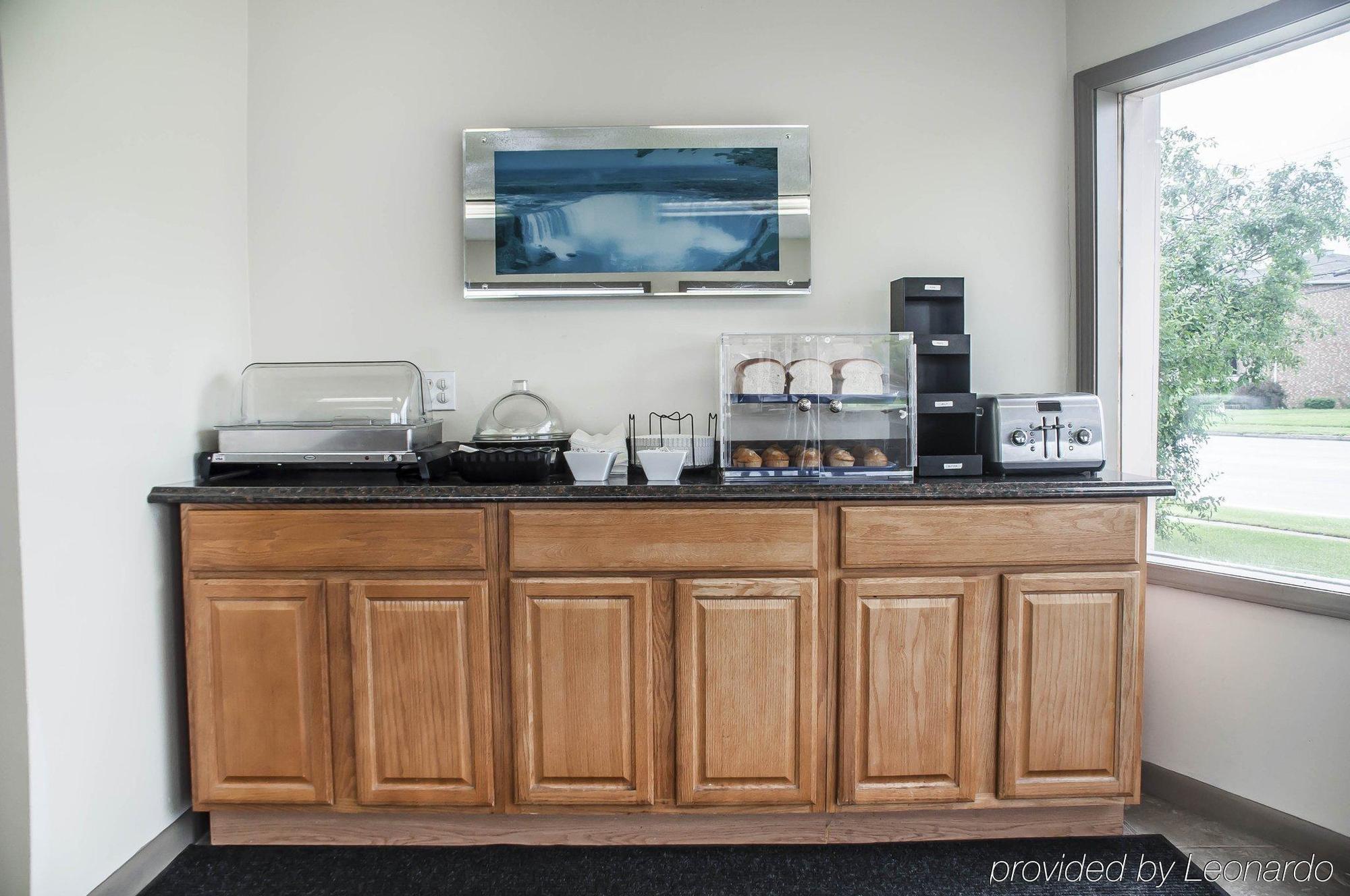 Castle Inn & Suites ไนแอการาฟอลส์ ภายนอก รูปภาพ